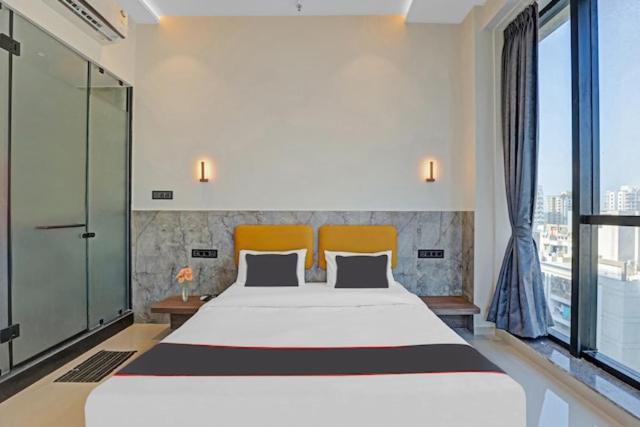 Hotel Gold Palace Inn Surat Exterior photo